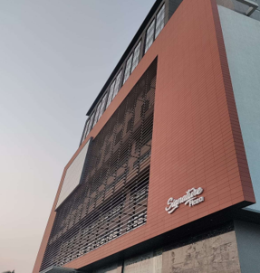 Signature Plaza (7)
